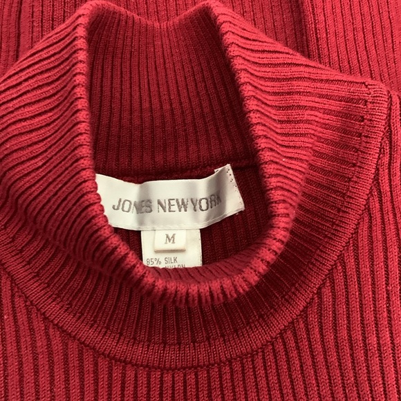 Jones New York short sleeve size turtle neck medium - Picture 5 of 5